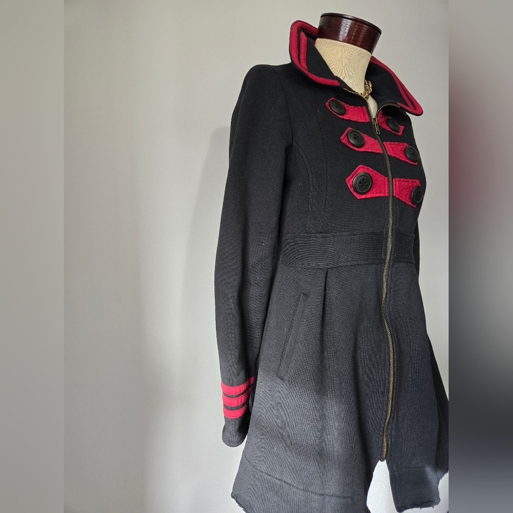 KNITTED DOVE ANTHROPOLOGIE Back and Red Cotton Lined Coat. Size Med - Picture 5 of 13